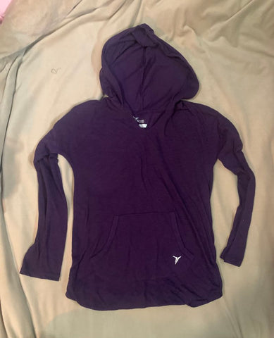 Old Navy Active Light weight, purple hoodie, good condtion 8