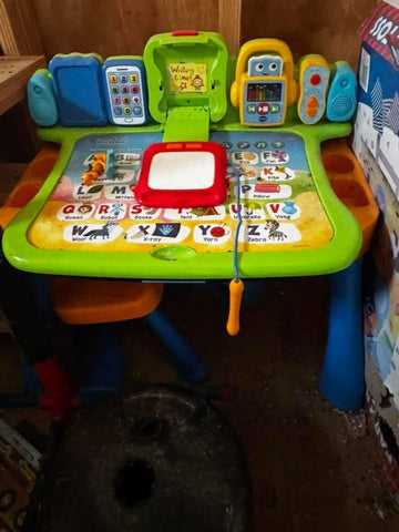 Vtech Used Vtech learning desk stores outside but works Educational