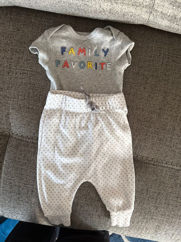 carters 2 piece family favorite newborn 0-3 Months