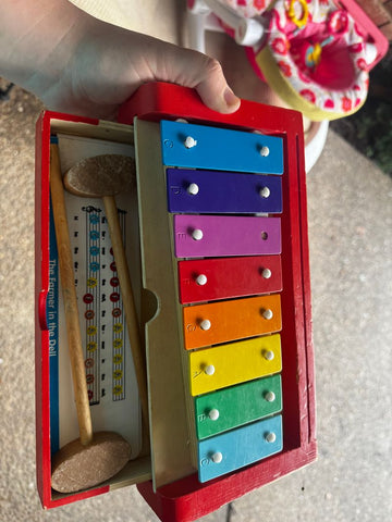 Melissa and Doug Used xylophone with pieces but missing toggle on 1 key Preschool Toy