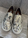 Steve Madden Shimmer snake skin sneakers 7 (Adult)