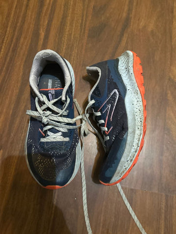 New Balance New Balance running shoe, fair condition 6-1/2 (Big Kid)