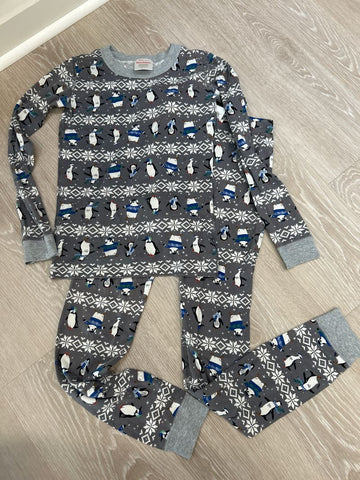 Hanna Anderson Gray penguin pjs, match in boys sz 5 12