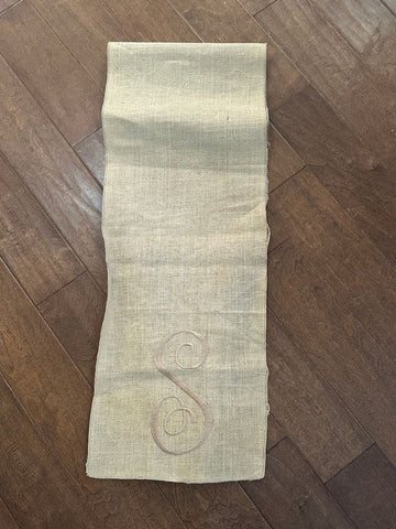 Mud Pie "S" burlap table runner Decor