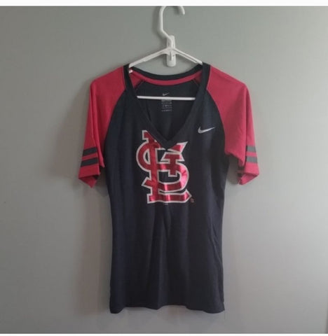 NIKE MLB St Louis Cardinals MLB Nike shirt size small EUC Women's - S