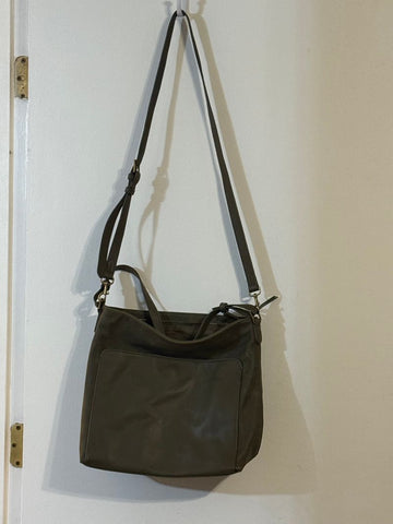 Universal thread Green purse Bag