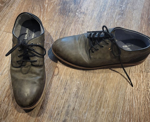 Sonoma Gray dress shoes 9-1/2 (Adult)