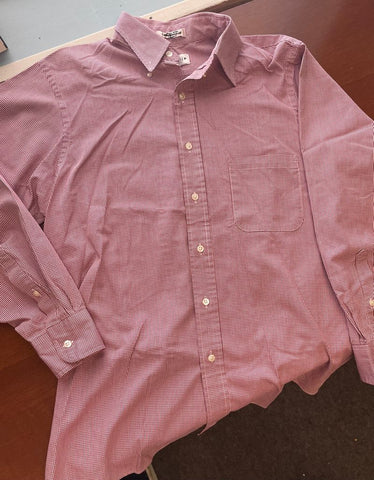 VanHeusen Red and white gingham button down shirt sz 32/33w 15.5 neck size Men's - M