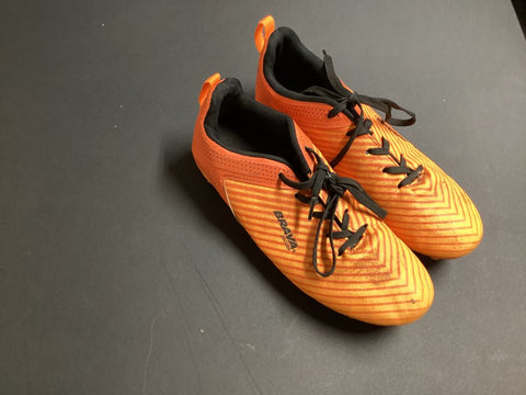 Brava Orange soccer cleats 5-1/2 (Adult)
