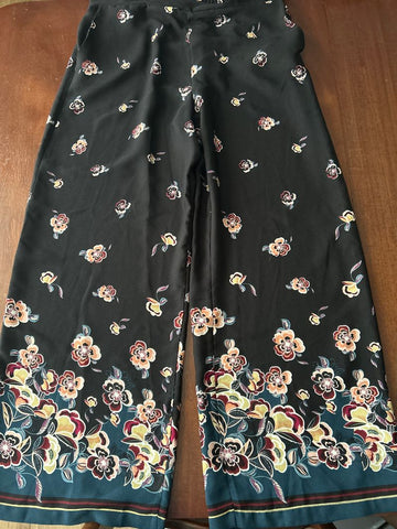 Maurices Black floral flowy pants Women's - L