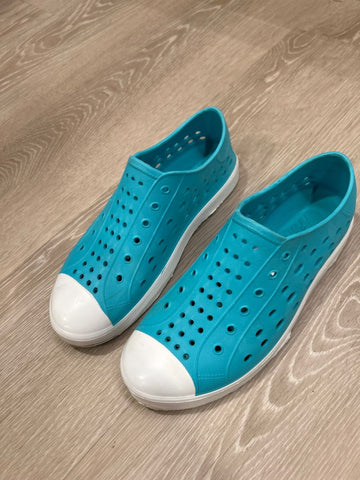 Crane Teal waterproof shoes sz 7/8 7 (Adult)