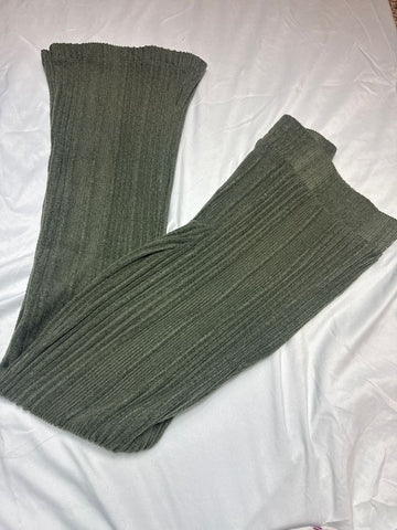 No Boundaries Hunter green lounge pants - soft Women's - M