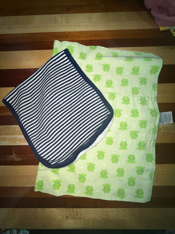 Burp clothes 1 Blue strip, 1 green frogs Nursing