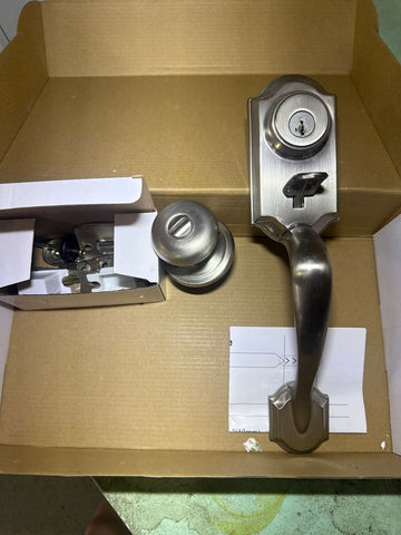 Front door handle EUC- Did not get keys when we bought the house Miscellaneous