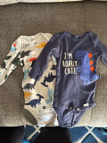 gerber 2 dino onesies 0-3 Months
