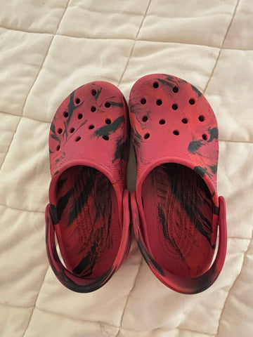 Crocs Used 1 (Big Kid)