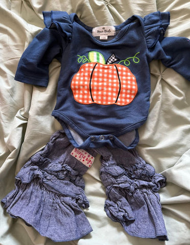 pumpkin shirt with ruffle pants 0-3 Months