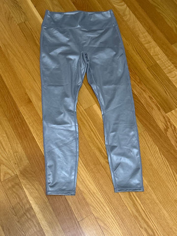 Fabletics motion 365 Fabletics silver shine leggings Women's - M
