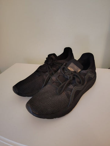 BCG Solid black tennis shoes BCG size 9 mens good used condition 9 (Adult)