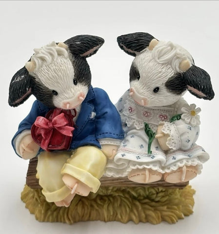Mary Moo Moos Be Mine For-Heifer Decor