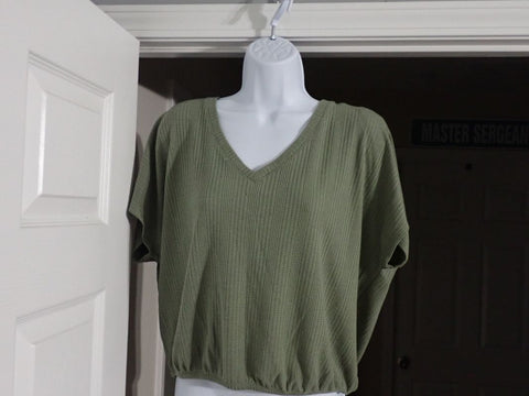 Pink Rose Olive v neck short sleeve top Women's - L