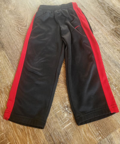 Nike red/black pants 4T/4
