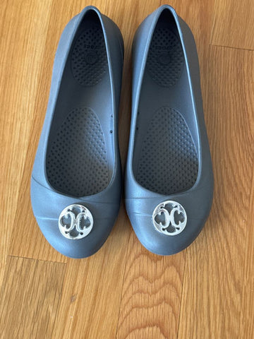 Crocs Gray crocs dress shoes 6 (Adult)