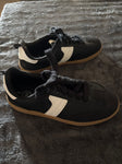 Wonder nation Black sneakers never worn 2 (Big Kid)