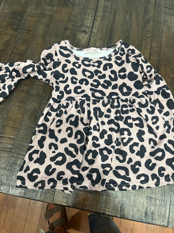 Boutique Cheetah top 2T