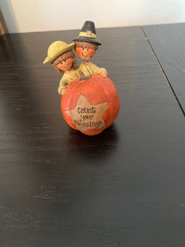 Thanksgiving decor 3 inch pumpkin and pilgrims Holiday