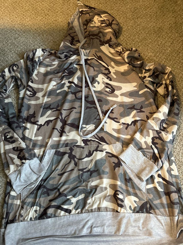 Angasion Camo think hoodie Women's XL 16