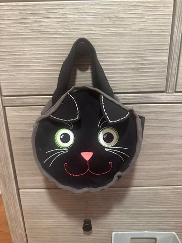Halloween Cat Halloween bag - some scuff mark but not noticeable Bag