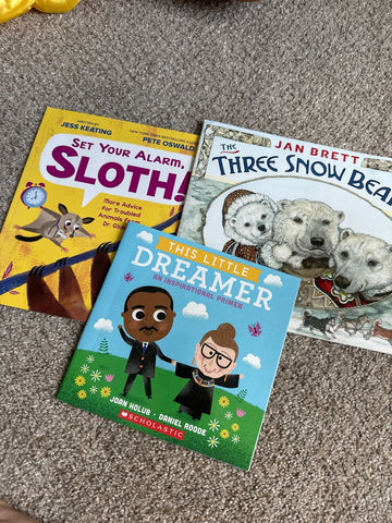 Scholastic Sloth, snow bears, dreamers Early Reader