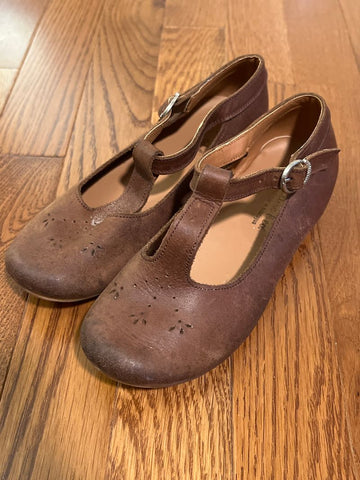 Adelisa & Co Brown leather shoes, size 31 13 (Lil' Kid)