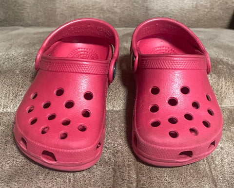 Crocs Red Crocs Size 4 to 5 with minimal wear 4 (Infant Shoe)
