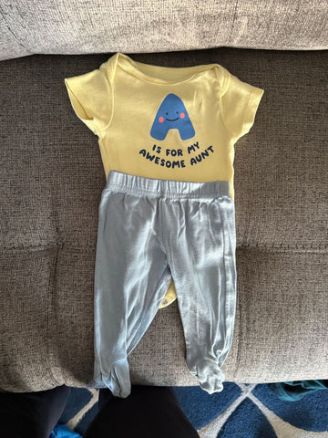 old navy Aunt shirt and footed pants 0-3 Months