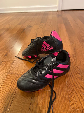 Adidas Soccer cleats 1 (Big Kid)