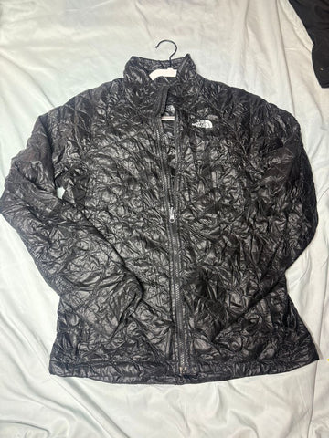 The north face Black puffer style coat GUC Women's - L