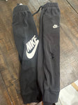 Nike 2 pairs of pants PLAY - HOLES IN KNEWS 6T/6X