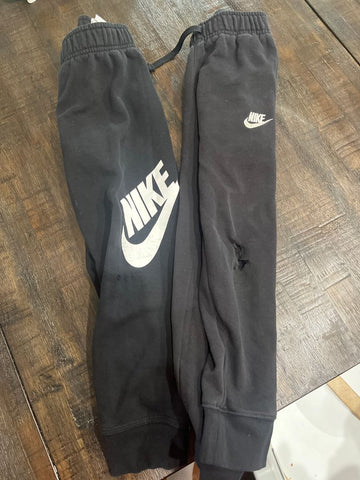Nike 2 pairs of pants PLAY - HOLES IN KNEWS 6T/6X
