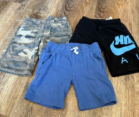 Carters nike 3 shorts 5T/5