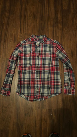 Place Grey and Red Plaid, Great Condition 14