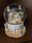 Enesco precious moments O come let us adore Him musical snow globe Holiday