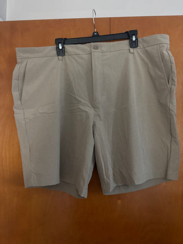 Vineyard Vines Performance Khaki, Mesh Pockets, Like New Condition 42