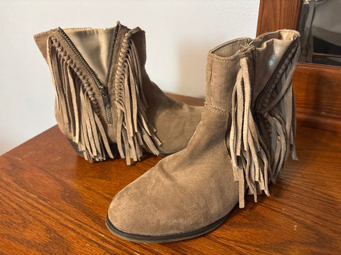 Unionbay Beige suede fringe bootie 9 (Adult)
