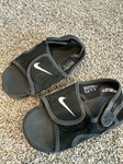 Nike Sandals black 8 (Lil' Kid)