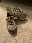 Columbia Gray/Purple Hiking Shoes 9 (Adult)