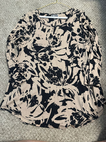 JM Collection Almond and black top Women's - S