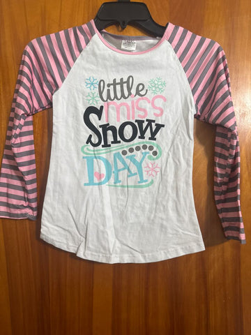 Unknown Little miss snow day 7