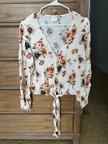 By Together Boutique long sleeve floral top with faux tie in front Women's - S
